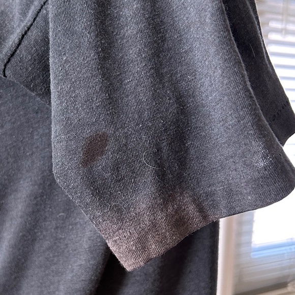 Vintage Guns N' Roses 'Circle logo' 1987 shirt in RED spray paint - Picture 6 of 7